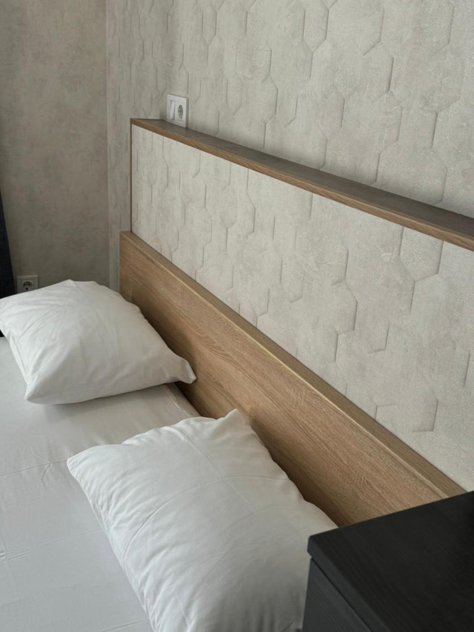 Solo Apartment Virmenska Kiev Bagian luar foto