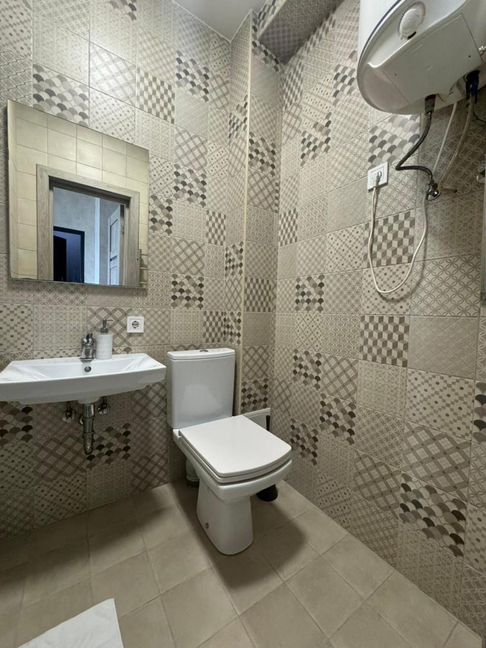 Solo Apartment Virmenska Kiev Bagian luar foto