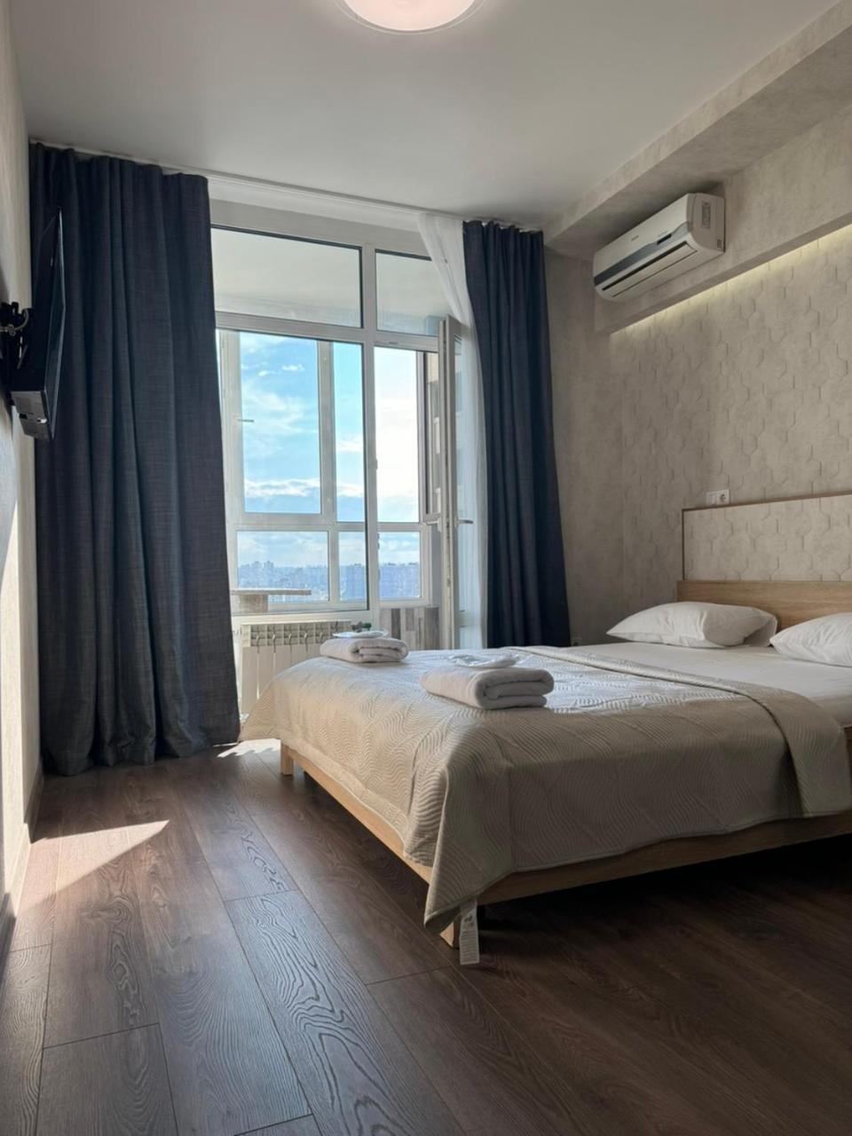 Solo Apartment Virmenska Kiev Bagian luar foto