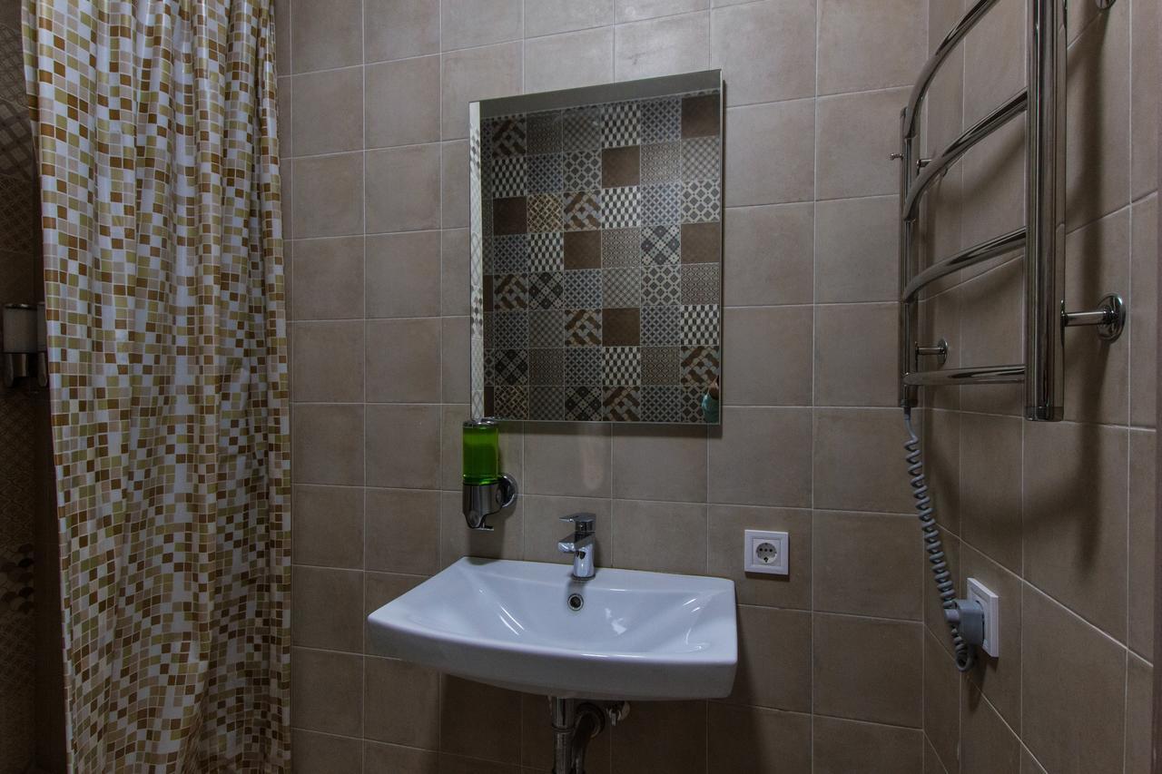 Solo Apartment Virmenska Kiev Bagian luar foto